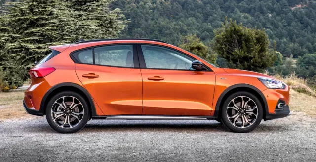 Автомобили класса C: что это за сегмент и чем он отличается